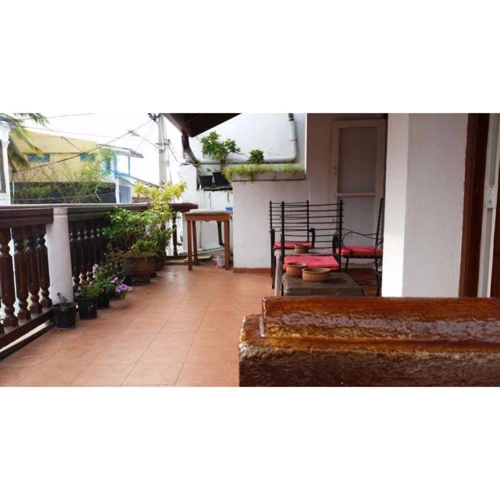 Wijenayake'S - Beach Haven Guest House - Galle Fort Exterior photo