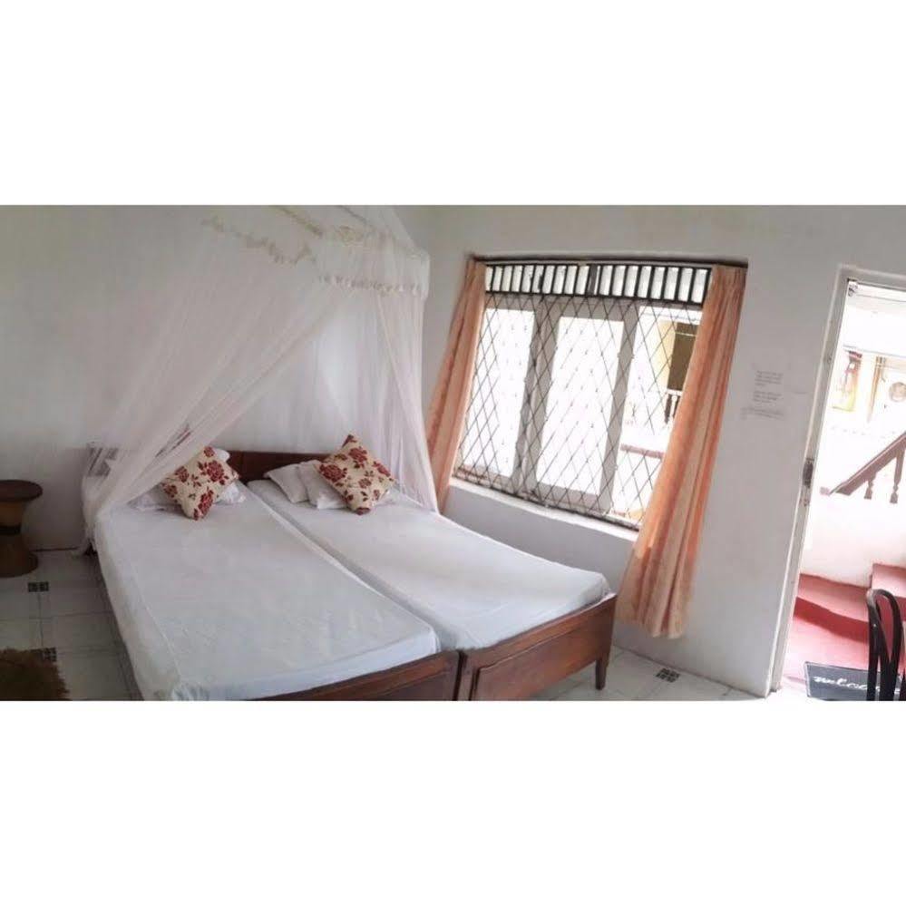 Wijenayake'S - Beach Haven Guest House - Galle Fort Exterior photo